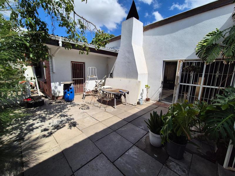 3 Bedroom Property for Sale in Mabille Park Western Cape